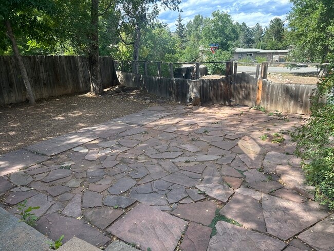 Building Photo - 1500 Orchard Ave