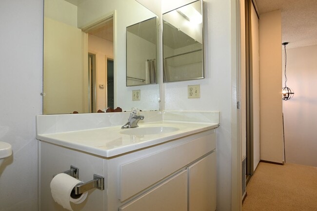 Building Photo - 1355 Sage Hen Way