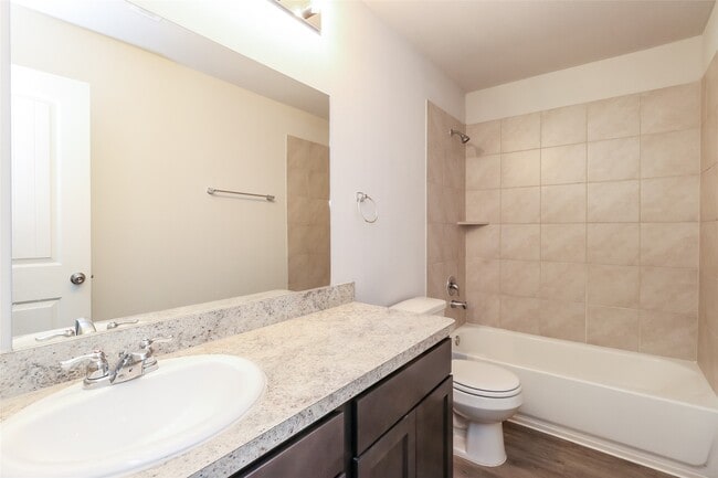 Building Photo - 3712 Alexus Dr