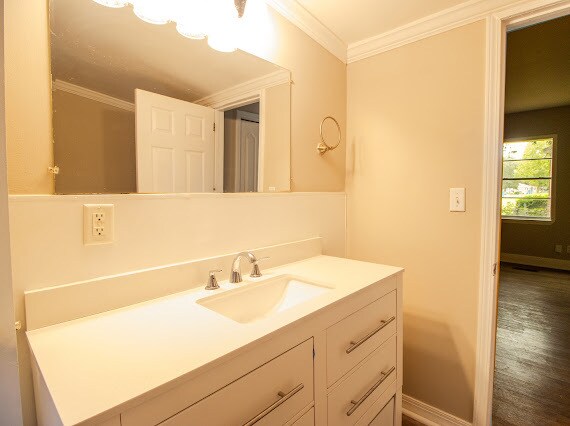Building Photo - 402 Belcher Dr
