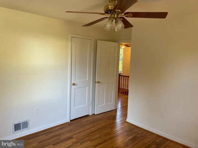 Building Photo - 610 Ritchie Ave