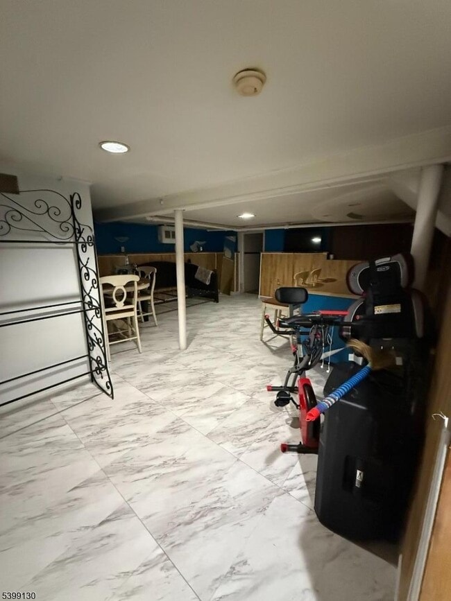 Building Photo - 137 N 17th St