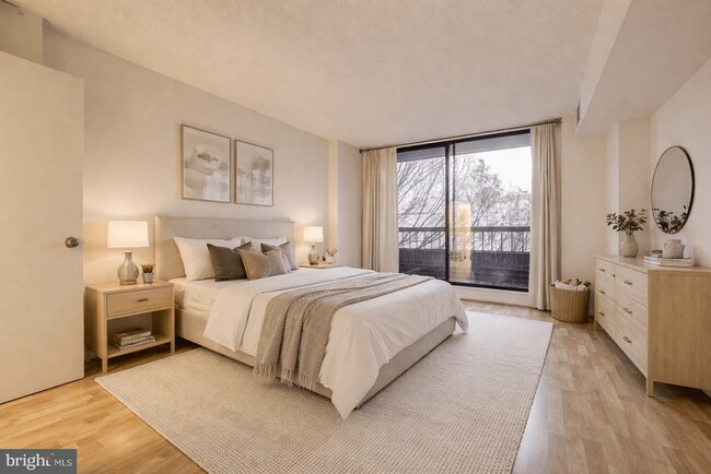 Building Photo - 1700 17th St NW