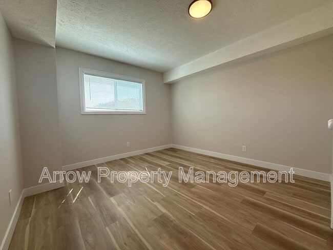 Building Photo - 5703 S 14th St