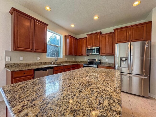 Building Photo - 10663 Pictorial Park Dr