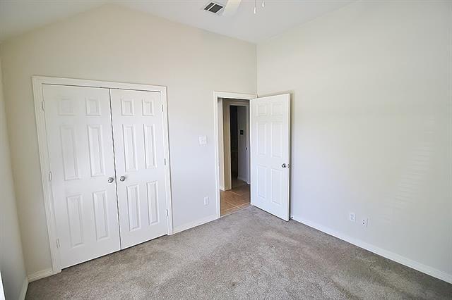 Building Photo - 809 Foxwood Ln