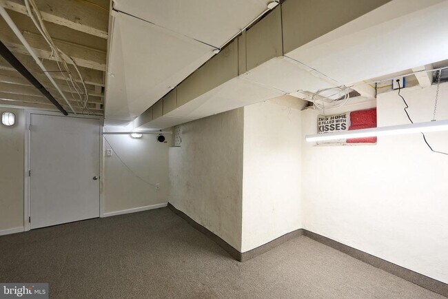 Building Photo - 423 N Orange St