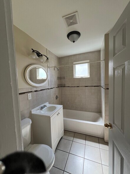 Bathroom - 8 Harwood St