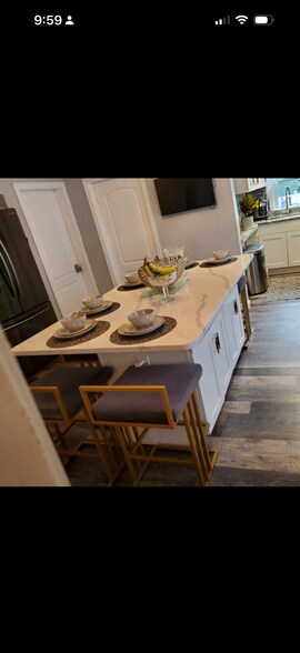 Building Photo - 544 Power Rd