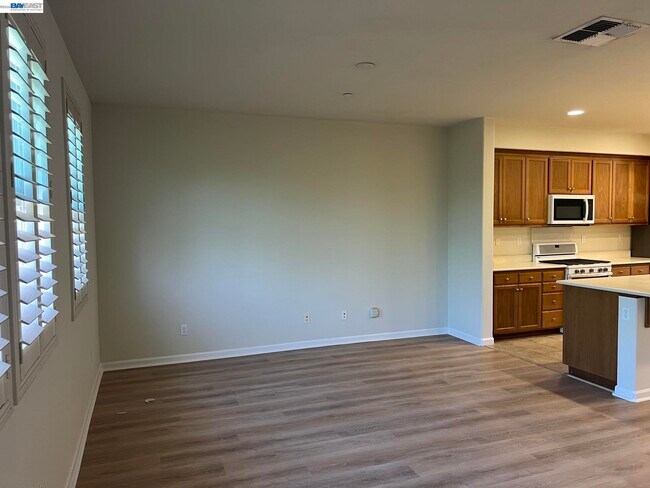 Building Photo - 5683 Melodia Cir