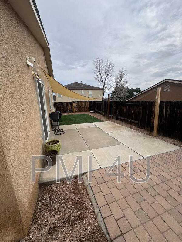 Building Photo - 10620 Rio Del Sole Ct NW