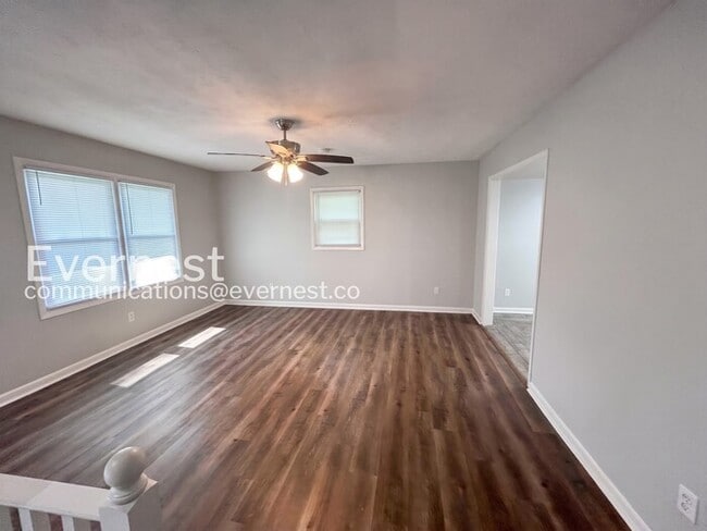 Building Photo - 5 Bed & 4 Bath House in Lithonia / Pet-Friendly /