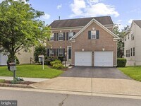 Building Photo - 43103 Lake Ridge Pl