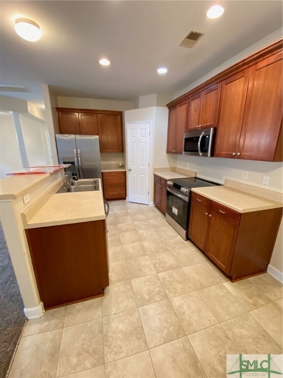 Building Photo - 142 Chapel Lake S