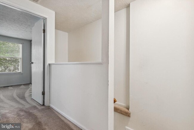 Building Photo - 15023 Oak Crest Ct