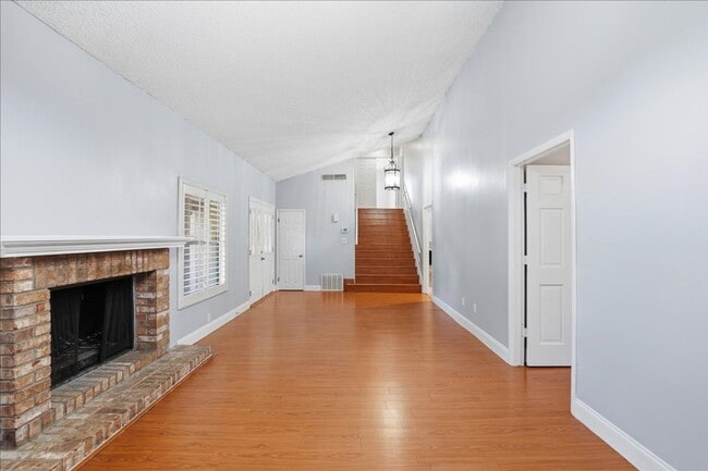 Building Photo - 8531 Weeping Willow Way