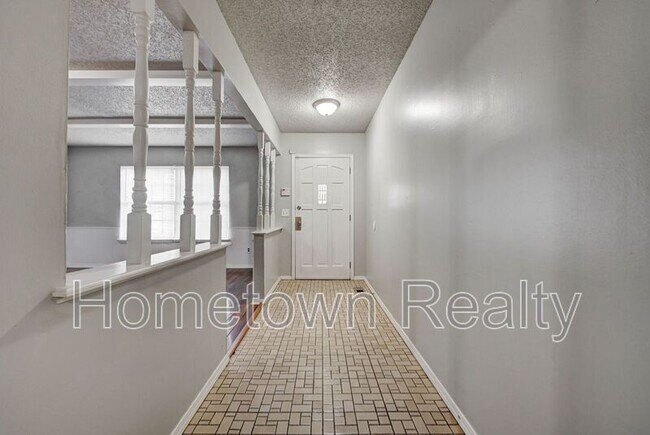 Building Photo - 605 W Clarke St