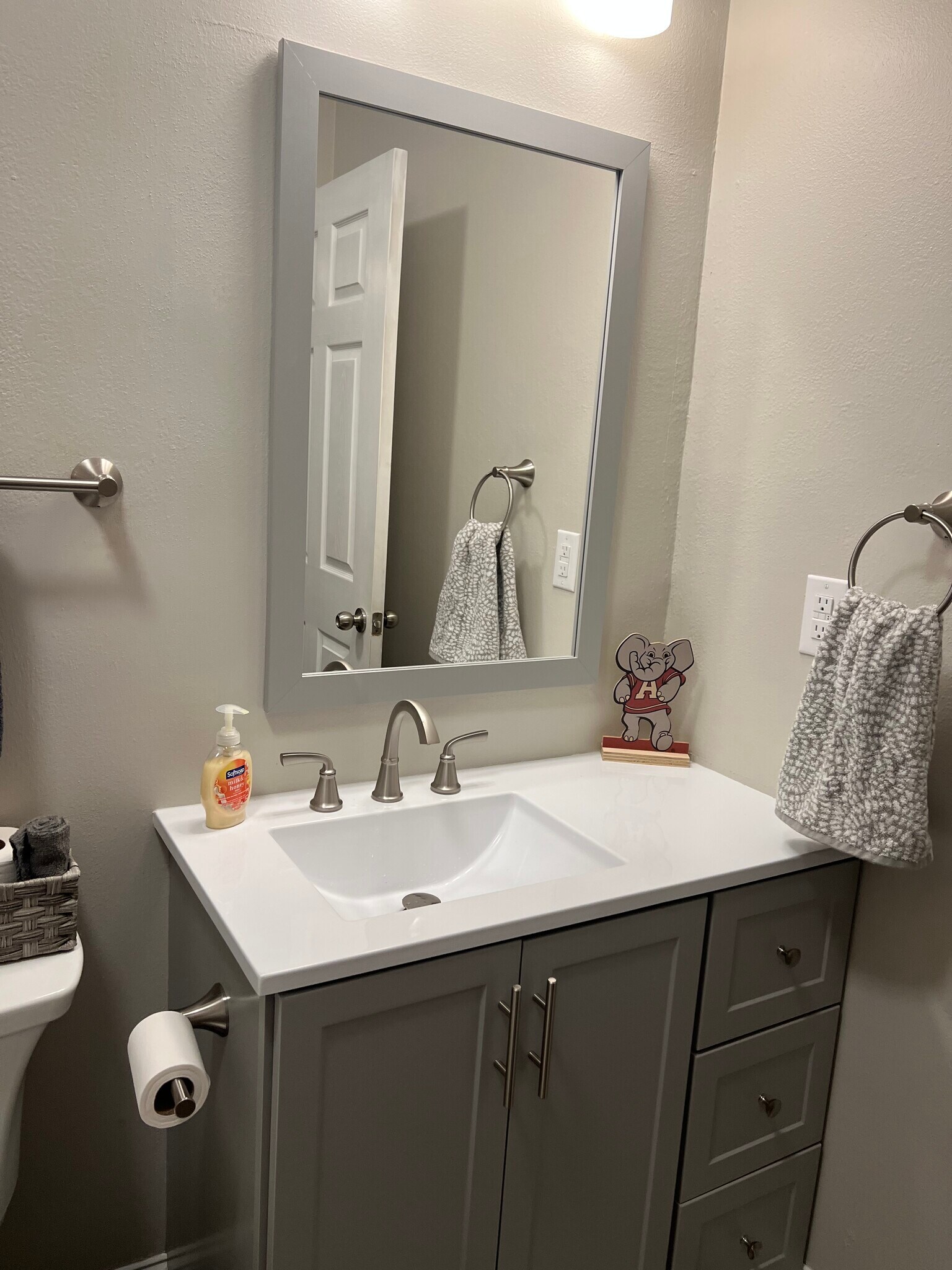 Building Photo - 3218 Veterans Memorial Pky