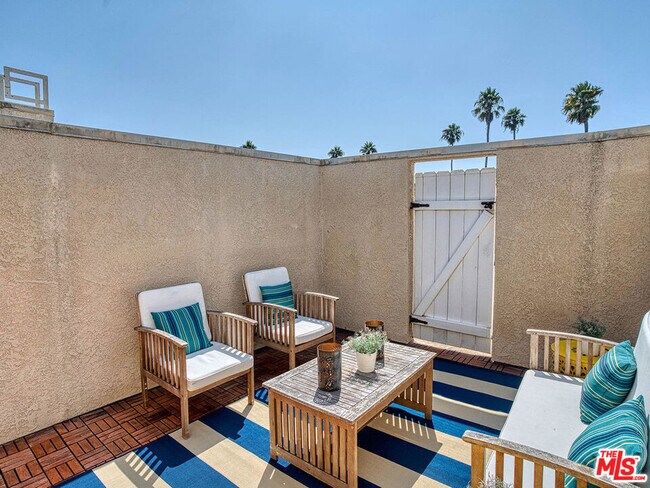 Building Photo - 1133 9th St