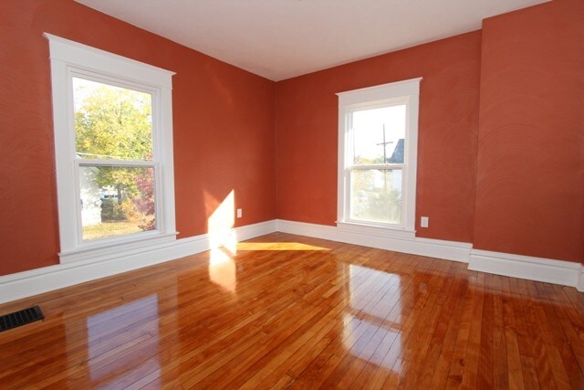 Building Photo - 1054 Sibley St NW