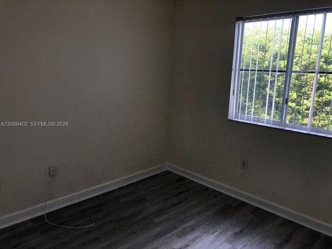 Building Photo - 5598 NW 113th Ave