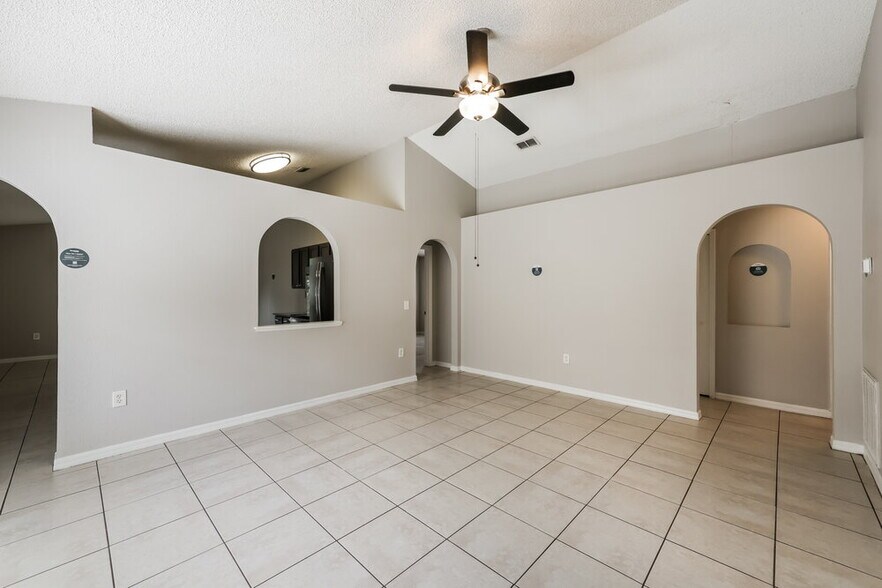 Building Photo - 6241 Perdita Ct