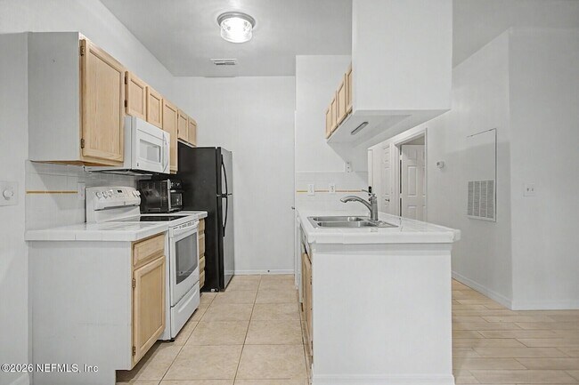 Building Photo - 130 Veracruz Dr
