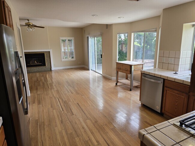 Building Photo - 3121 Sonoma Valley Dr