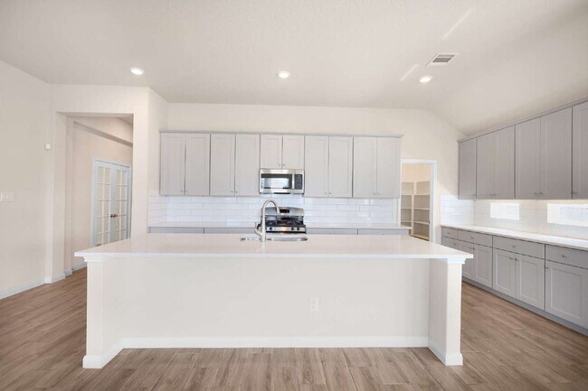 Building Photo - Beautiful 4-Bed, 3-Bath Single-Story Home ...