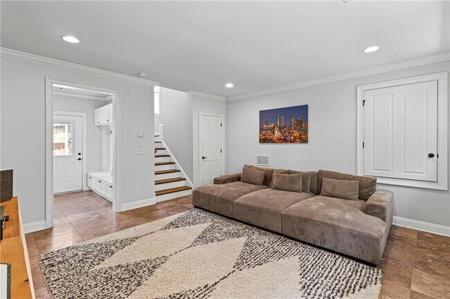 Building Photo - 255 Lindbergh Drive NE
