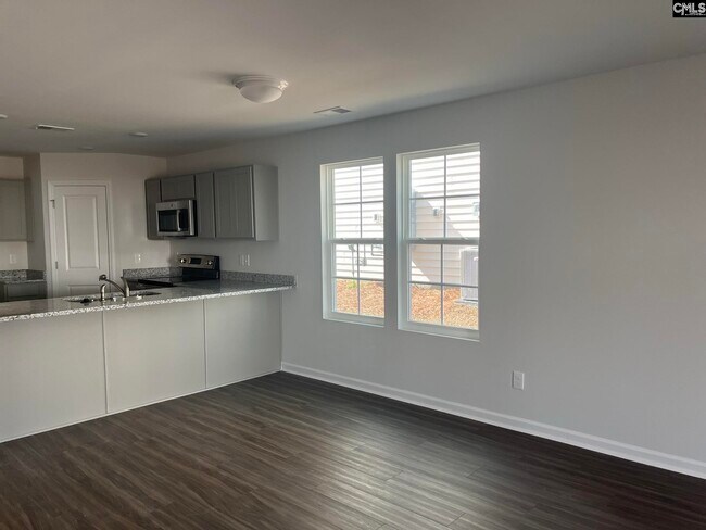 Building Photo - 925 S Desert Orch Ln
