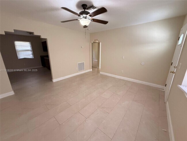 Primary Photo - 2823 NW 97th St