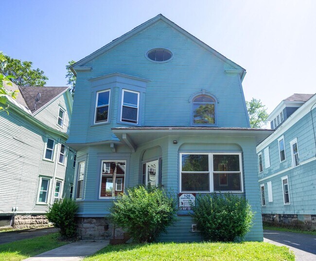 Building Photo - Charming Single Family Home One Block From...