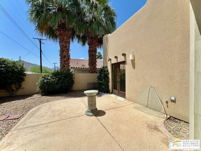 Building Photo - 51220 Avenida Velasco