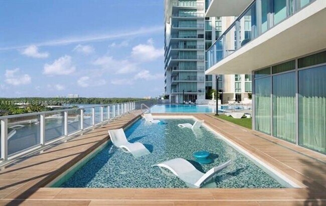 Building Photo - 330 Sunny Isles Blvd