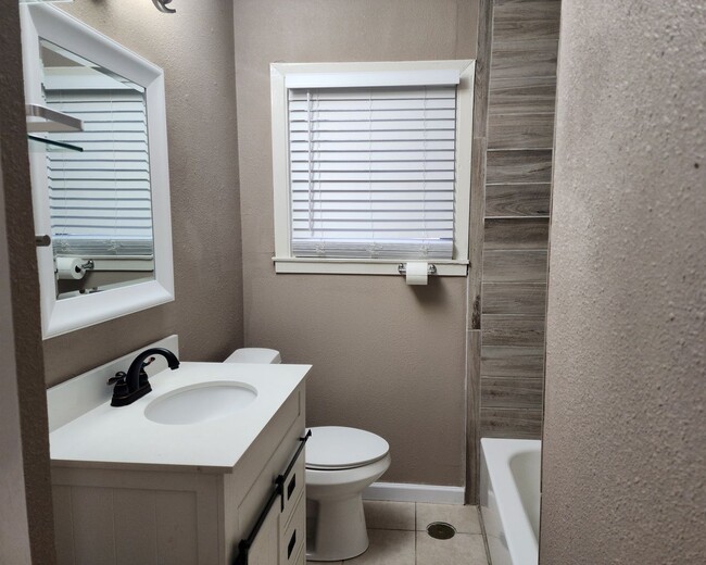 Building Photo - 3620 Kipling Dr