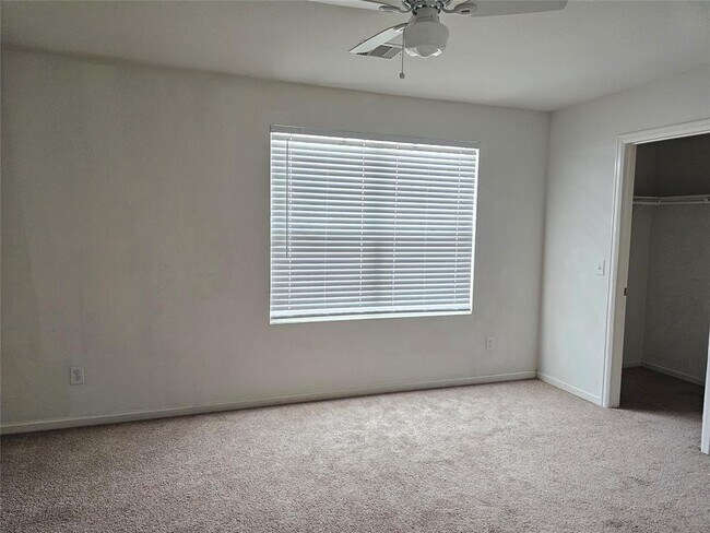 Building Photo - 2056 Spindletree Ln