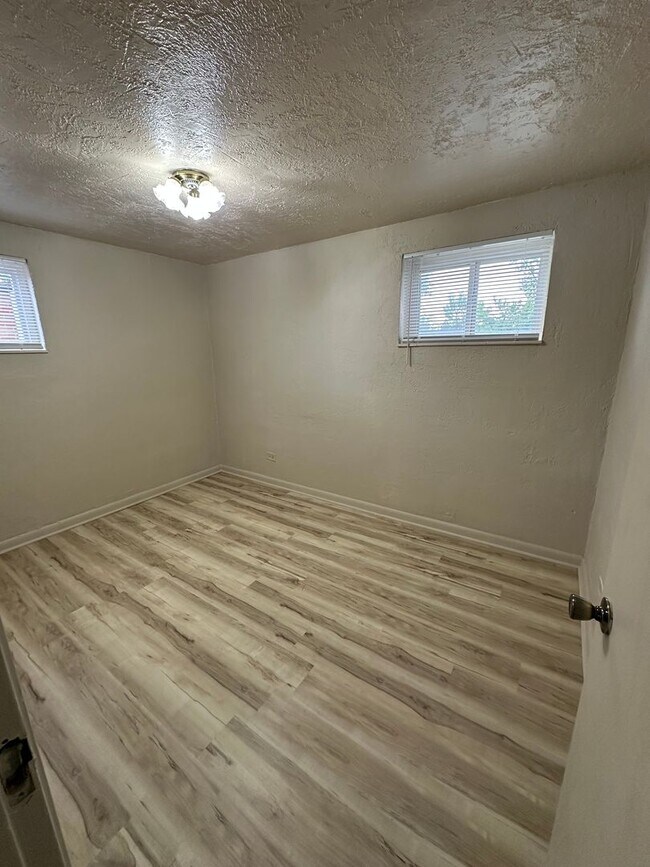 Building Photo - 2607 Poplar Ct