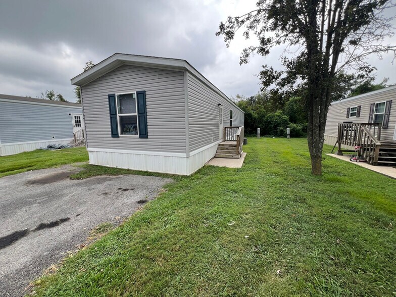 Building Photo - 207 Peach St