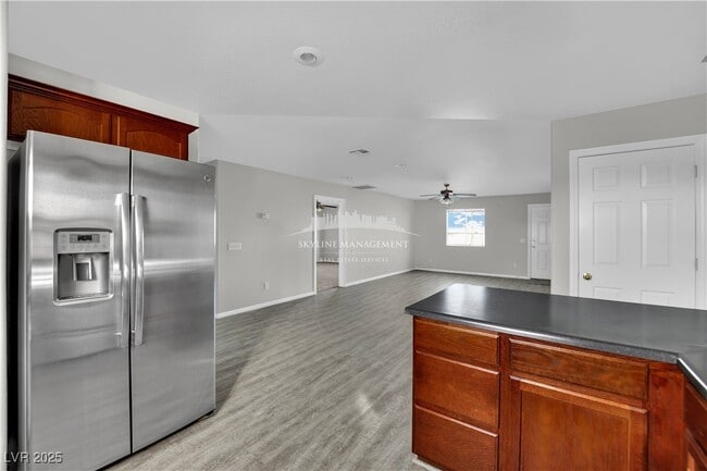 Building Photo - 200 S Mount Charleston Dr E