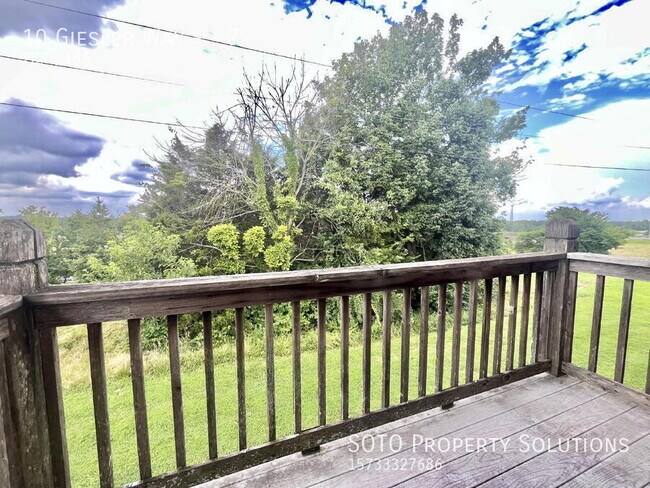 Building Photo - 10 Giesler Way
