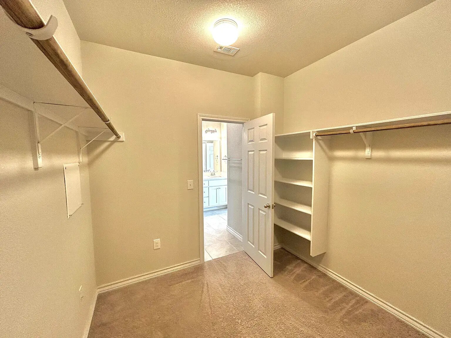 Building Photo - 7305 Vidrine St