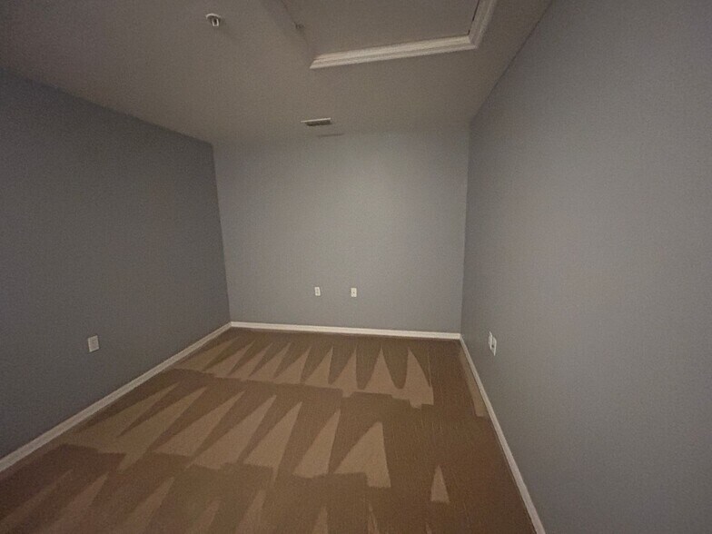 Building Photo - Coming Mid July 2/2.5 Townhome - Villages of Stoney Brook