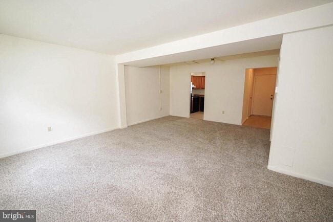 Building Photo - 764 Hemlock St