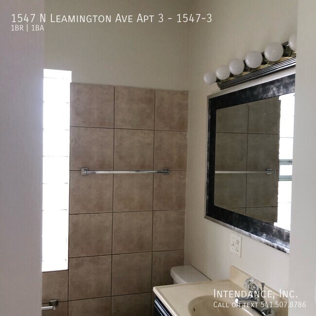 Building Photo - 1547 N Leamington Ave