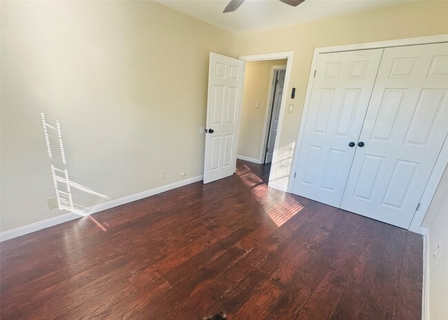 Building Photo - 605 Tovrea Rd