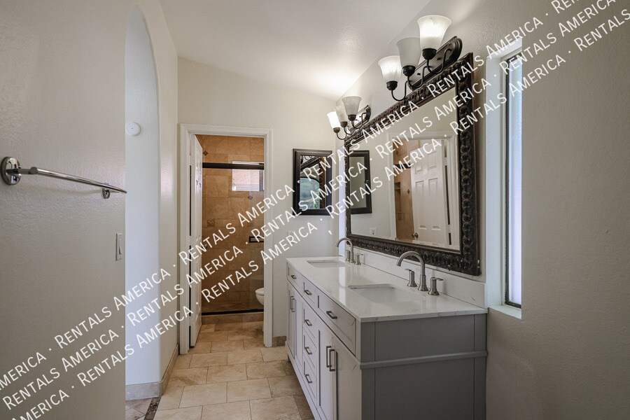 Building Photo - 12704 N 89th Pl