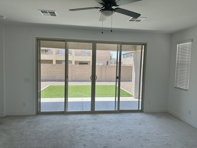 Building Photo - The 2 YEARS NEW 4 bedroom + 3 car garage r...