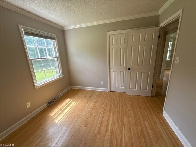 Building Photo - 1002 Phineas Dr