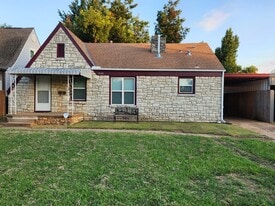 Building Photo - 3140 NW 27th St